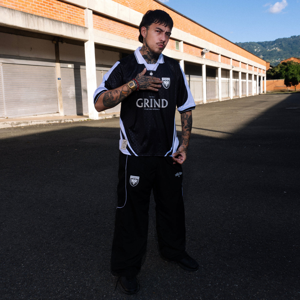 Sudadera Hustler Club CW x AVTR